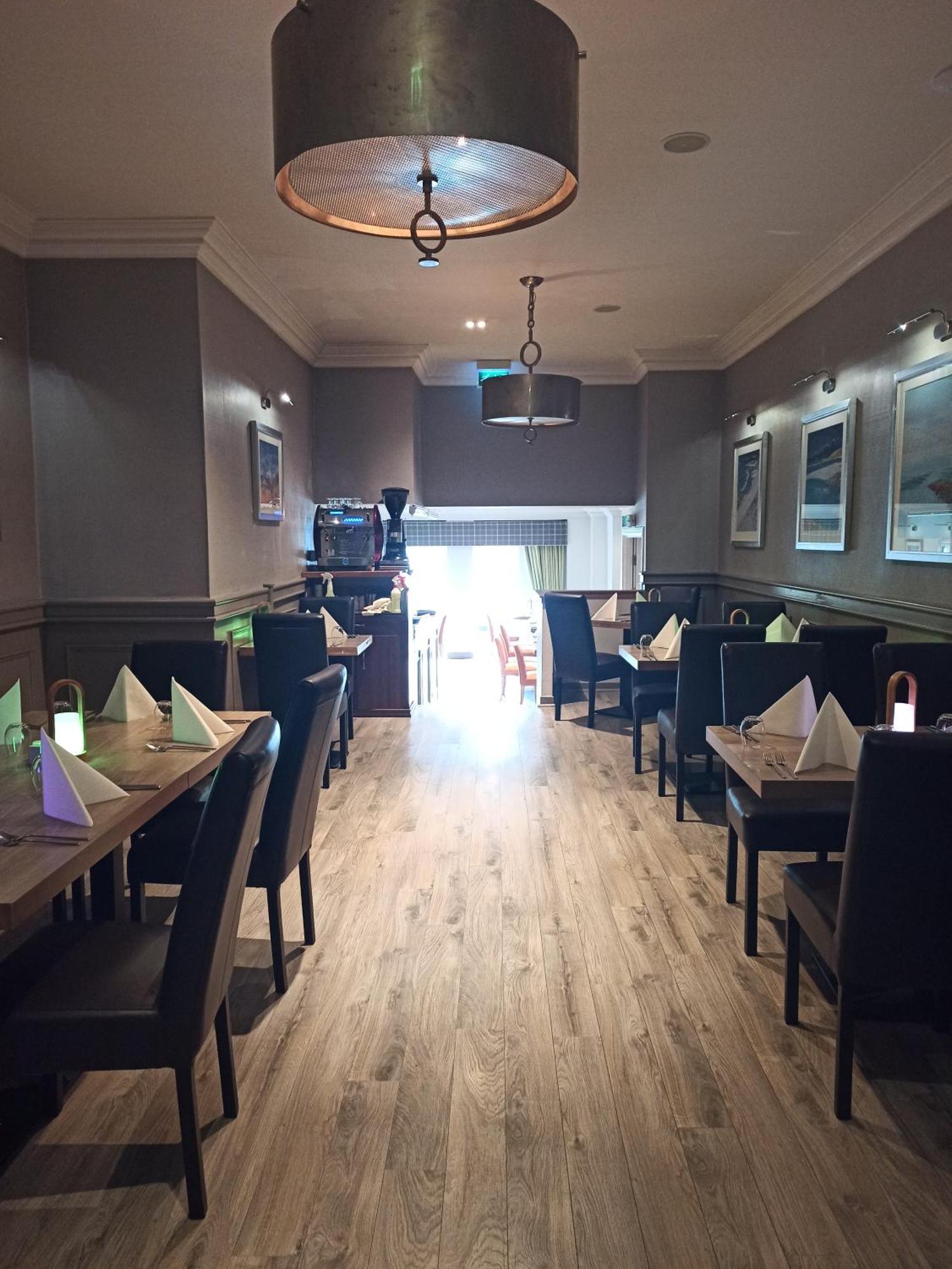 Anchor Hotel And Seabed Restaurant Тарберт Экстерьер фото
