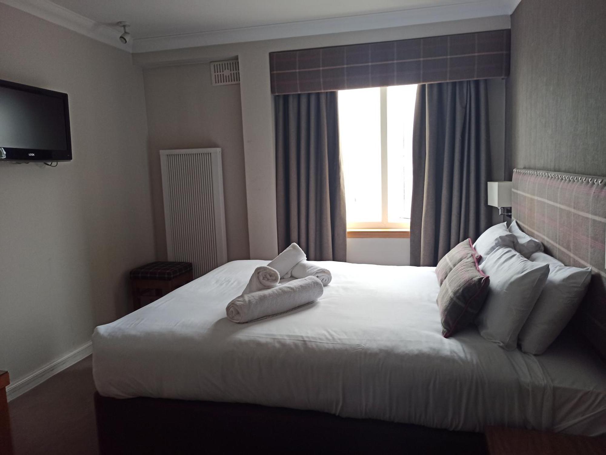 Anchor Hotel And Seabed Restaurant Тарберт Экстерьер фото