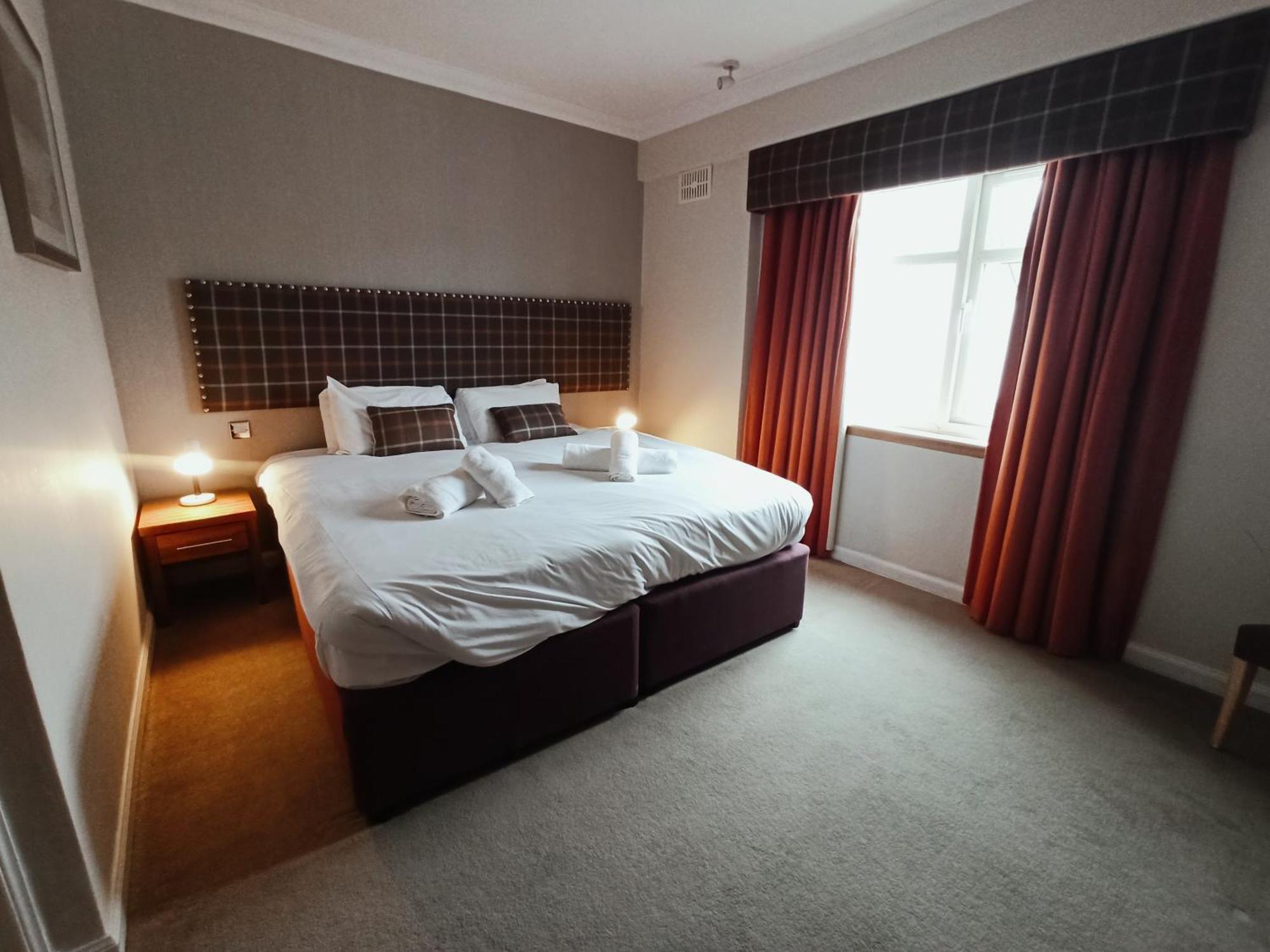 Anchor Hotel And Seabed Restaurant Тарберт Экстерьер фото