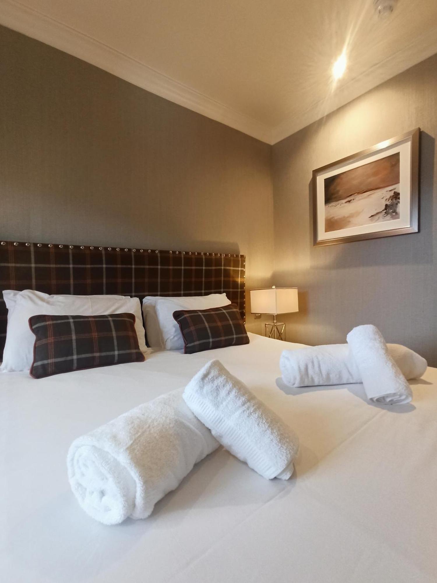 Anchor Hotel And Seabed Restaurant Тарберт Экстерьер фото