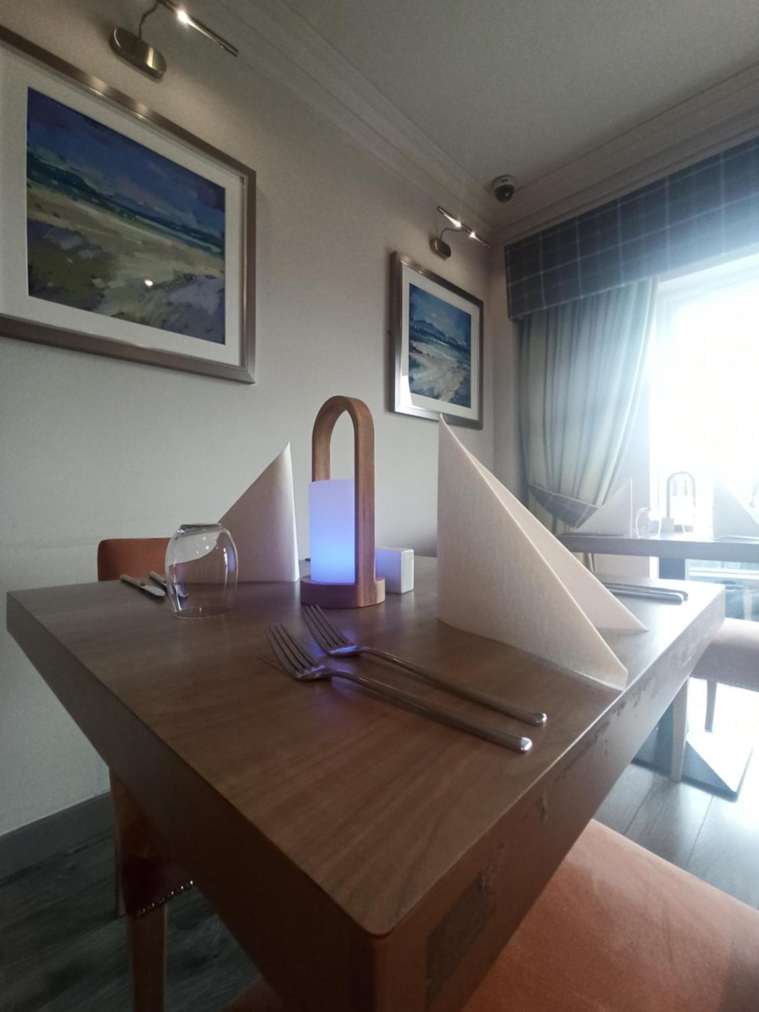 Anchor Hotel And Seabed Restaurant Тарберт Экстерьер фото